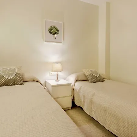Aida's Flat Апартаменты *